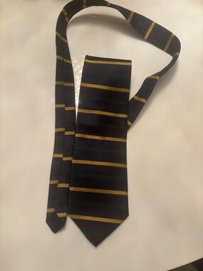 Brooks Brothers Makers Repp Tie 100% Silk Made in USA Navy Blue Gold Stripe